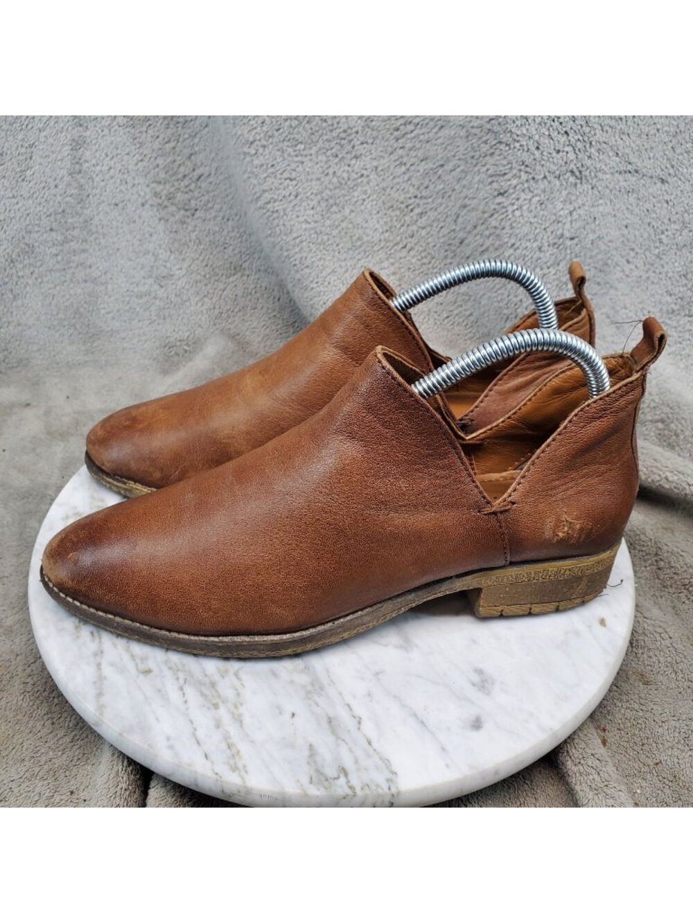 Very Volatile Shoes Womens Size 7 Brown Leather Graham Ankle Boots *Read*